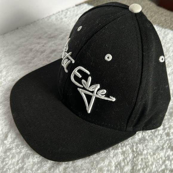 Coastal edge hat - Picture 3 of 3